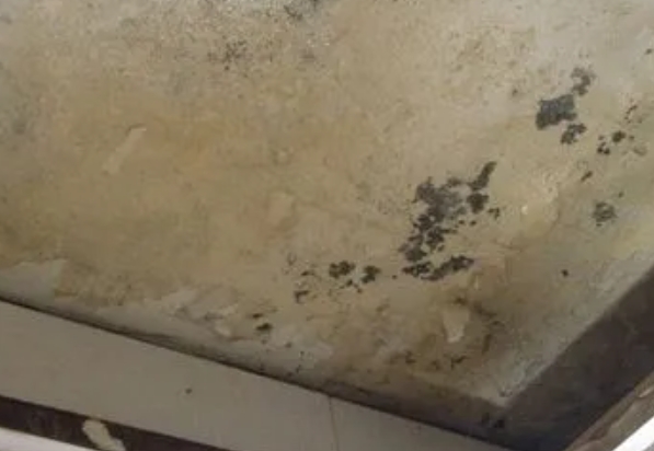 西乡阳台漏水维修公司分享下西乡卫生间渗水维修需要注意哪些问题。